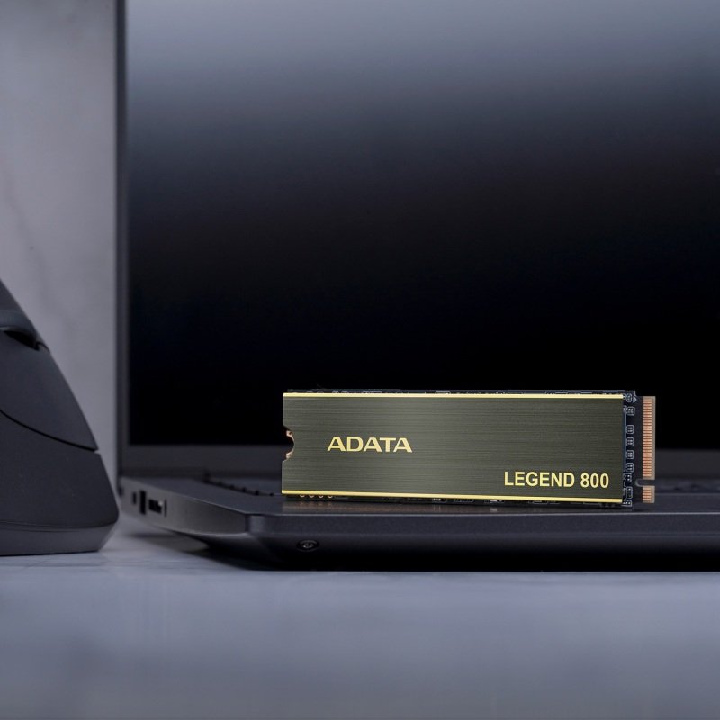 Adata Legend 800_4